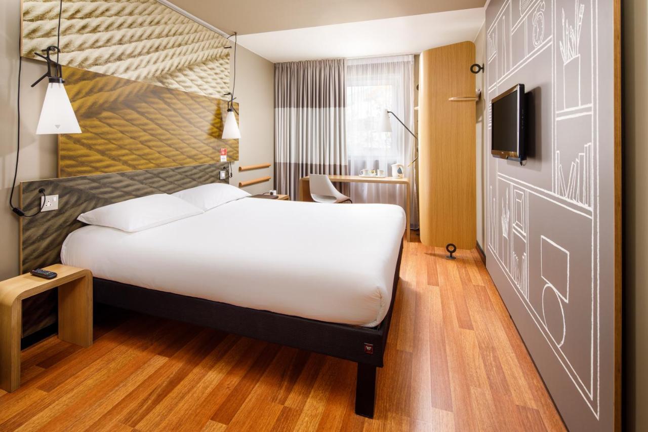Ibis Bristol Centre Hotel Bagian luar foto